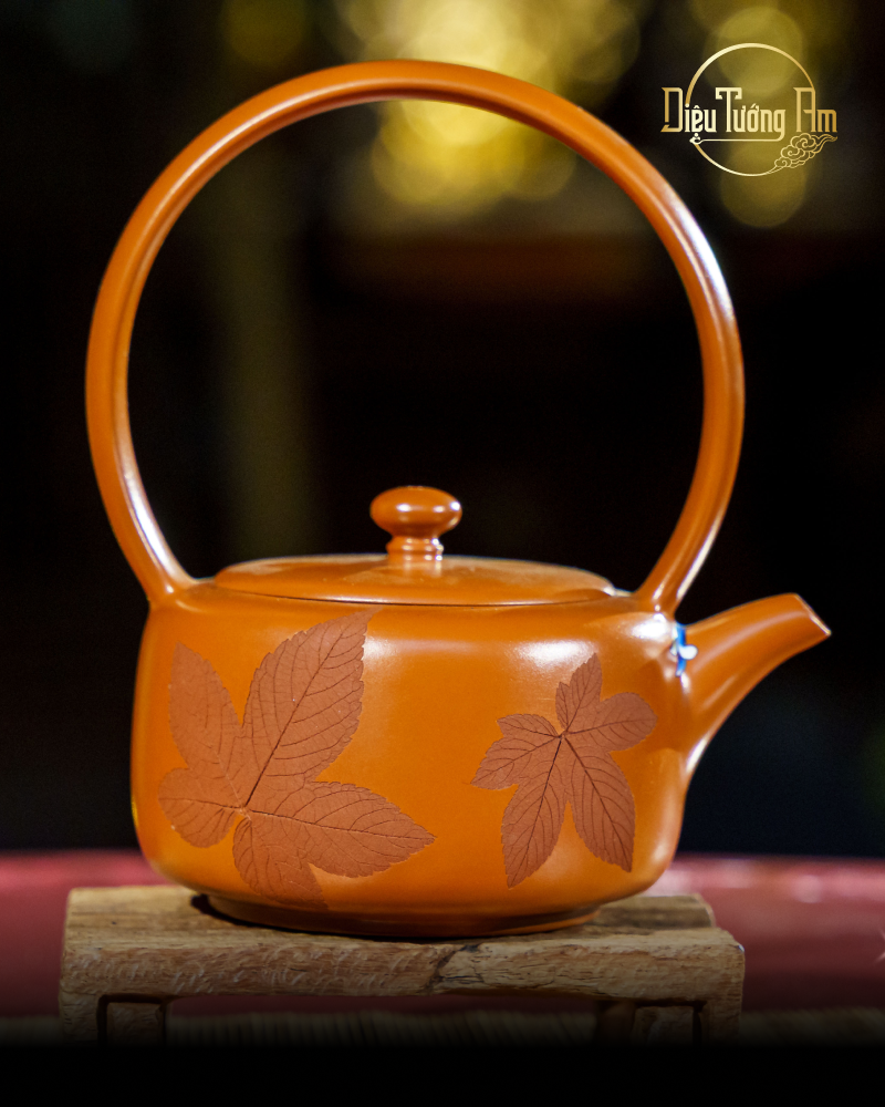 ẤM CHU NÊ QUAI XÁCH HỌA TIẾT LÁ PHONG - NHẬP KHẨU - 100CC