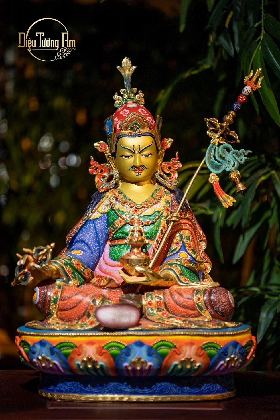Chư Phật Kim Cương Thừa và biểu tượng Vajrayana trong Phật giáo Tây Tạng